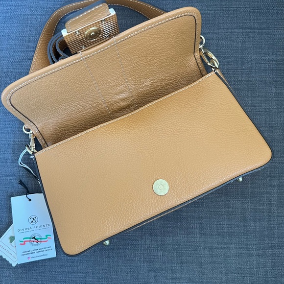 NWT DIVINA FIRENZE LEATHER CROSSBODY FLAP BAG - Picture 5 of 14